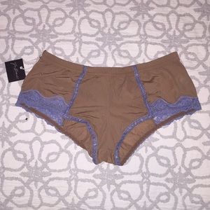 Sista Shei Brown & Blue Hotshort